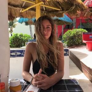 Meet your Posher, Alexandra